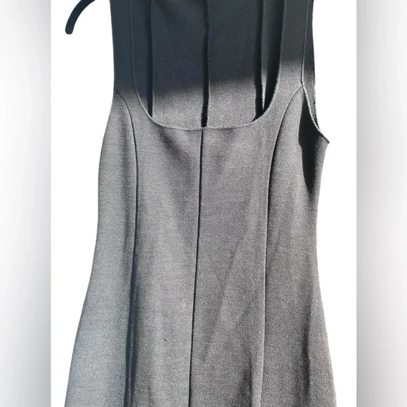 🆕 Zara Structured U-neck Flared Mermaid Midi Dress in Midnight Black NWOT - Picture 3 of 8